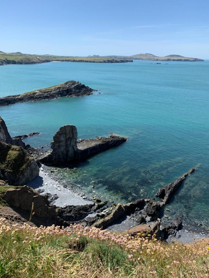 Craig-Y-Mor Suites With Sea Views Whitesands St Davids Екстериор снимка